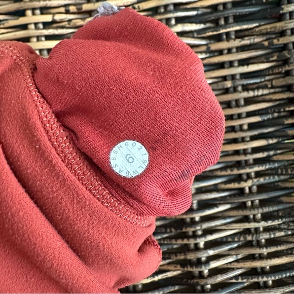 Lululemon Align Crop *21" size 6 assumed color Cayenne - Picture 5 of 10